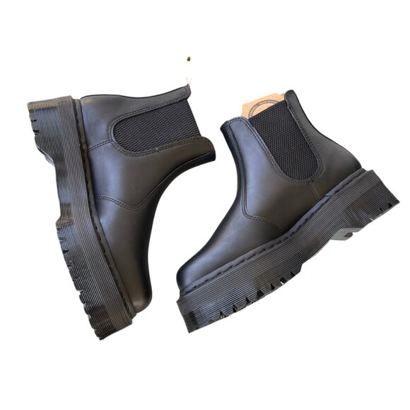 SOLDDr. Martens V 2976 Quad Mono Black Vegan Leather Platform Chelsea Boots SZ 7 - Picture 5 of 7